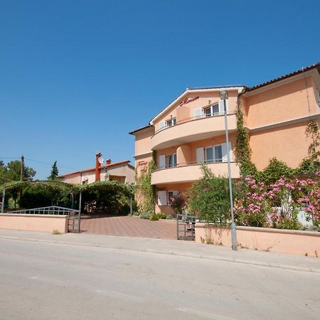 Apartments Miriam بريمونتيرا المظهر الخارجي الصورة
