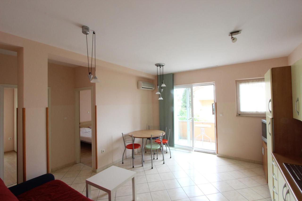 Apartments Miriam بريمونتيرا المظهر الخارجي الصورة