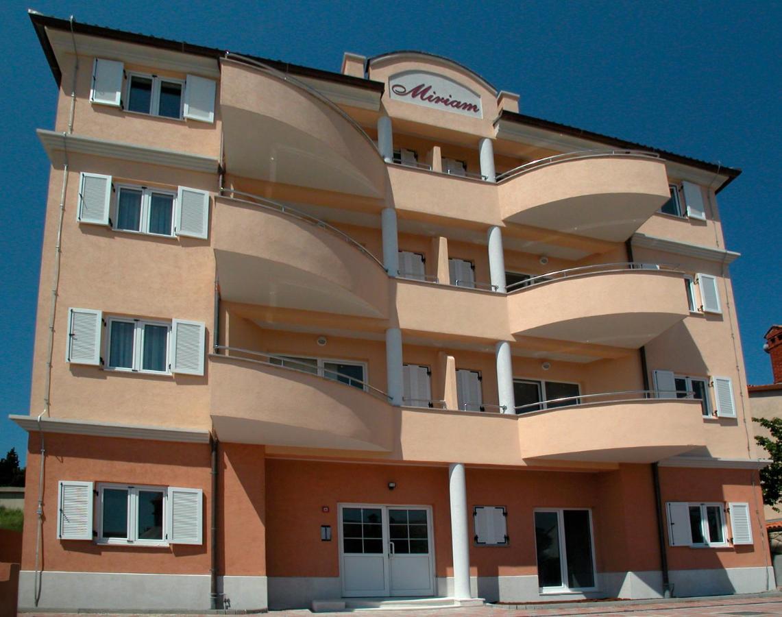 Apartments Miriam بريمونتيرا المظهر الخارجي الصورة